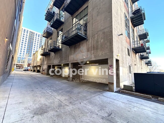 Building Photo - 1050 Cherokee St