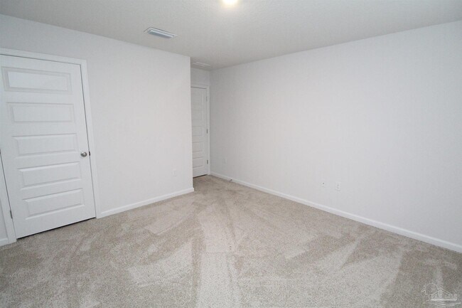 Building Photo - 7818 Lakeside Oaks Dr