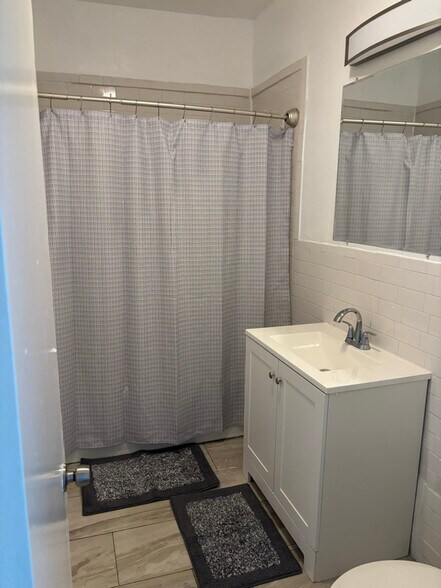 Building Photo - 41 Greenock St