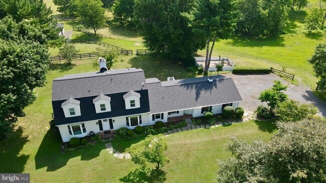 Building Photo - 39088 Bolington Rd