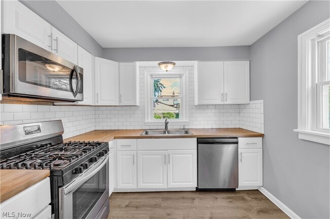 Building Photo - 19409 Raymond St