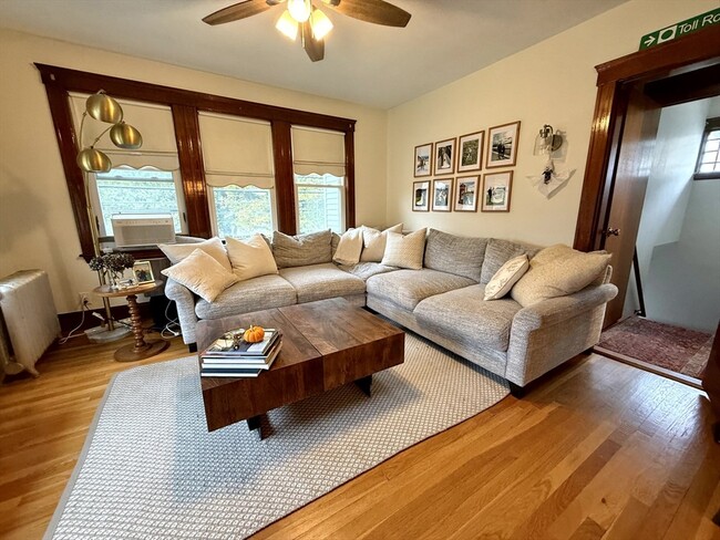 Building Photo - 151 Lexington St