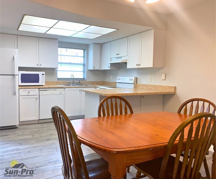 Building Photo - 179 Moonstone Ct
