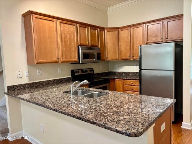 Building Photo - 1617 Shoreline Pl