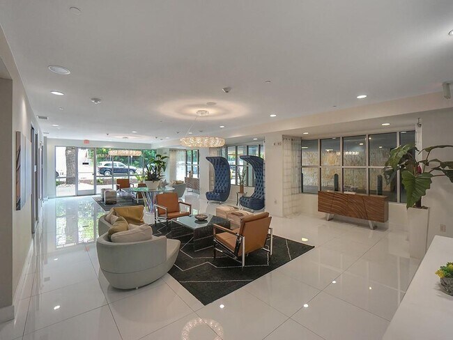 Building Photo - 1900 Barton Springs Rd