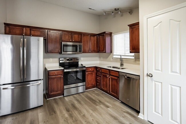 Building Photo - 1003 Salmon River Dr