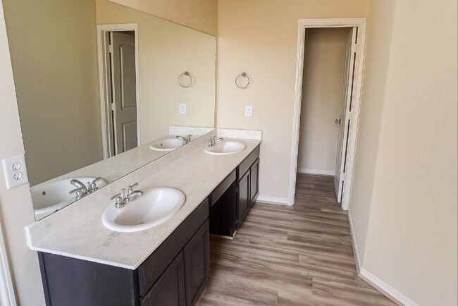 Building Photo - 15602 Egret Field Ln