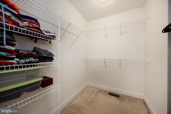Building Photo - 71 Iron Hill Way