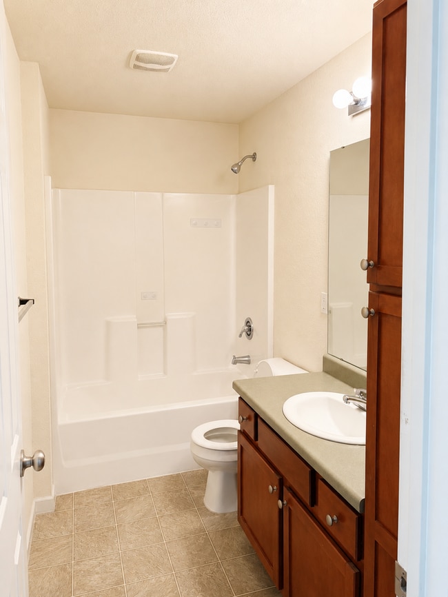 Building Photo - 847 Woodside Creek Dr