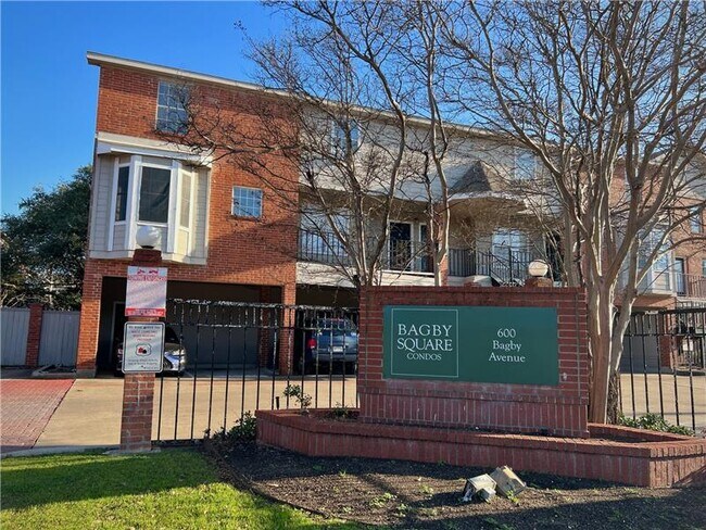 Building Photo - 600 Bagby Ave