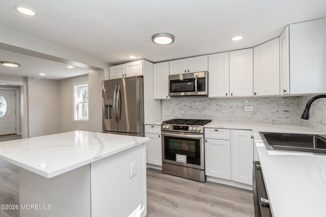 Building Photo - 21 Mathiasen Pl