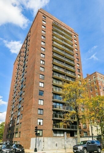 Building Photo - 180 Beacon St