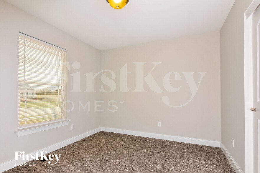 Building Photo - 159 Hadley Grove Dr