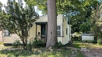 Building Photo - 1-2 bedroom Lakeside home
