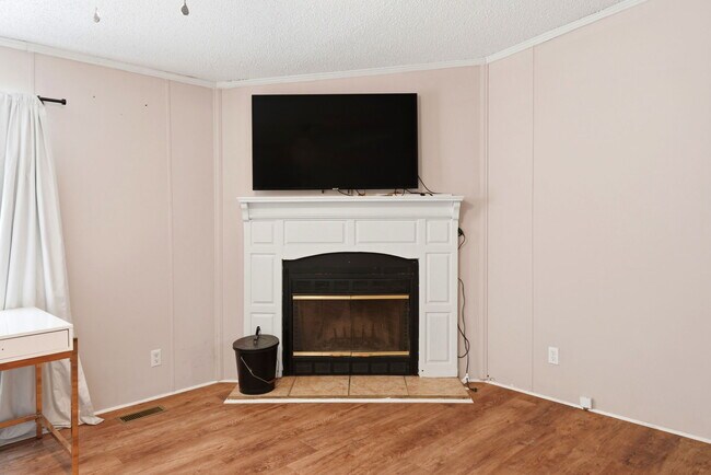 Building Photo - 219 Weyburn St