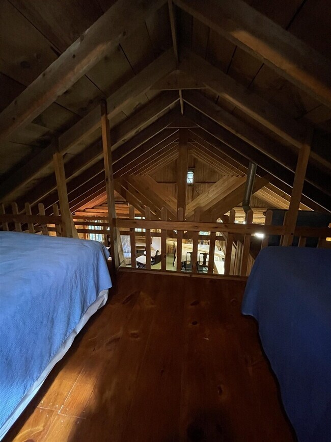 Building Photo - 90 Sandy Cove Rd