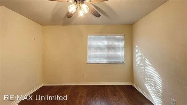 Building Photo - 4707 Shavano Ct