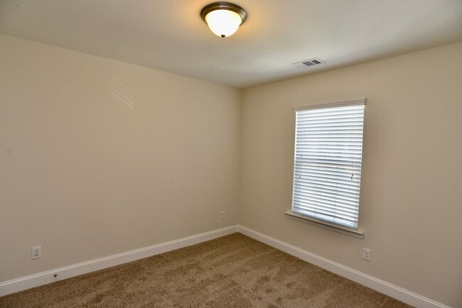 Building Photo - 411 Ferguson Ln