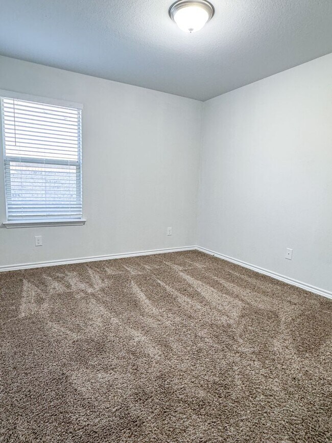 Building Photo - 6233 Lavaca Dr