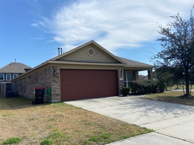 Building Photo - 15202 Pecan Lndg Dr