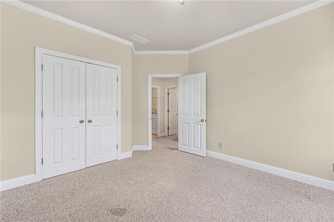 Building Photo - 1022 Emory Parc Pl