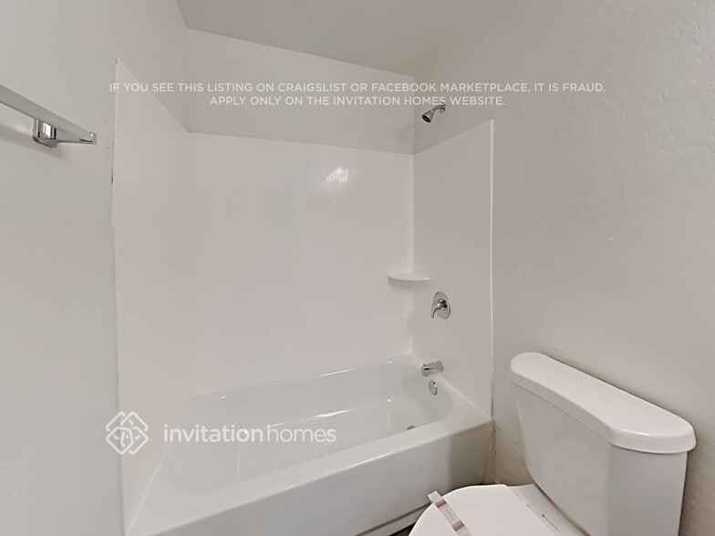 Building Photo - 927 S 239th Ln