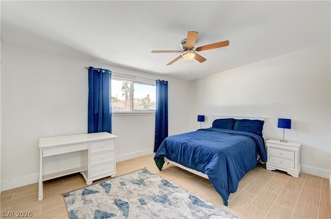 Building Photo - 1799 Valley Dr