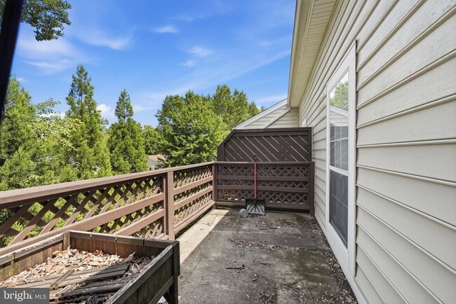 Building Photo - 10118 Oakton Terrace Rd