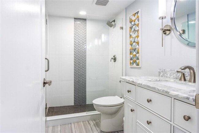 Building Photo - 690 Island Way