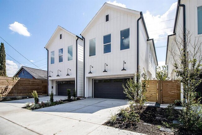 Building Photo - 4508 Hardy St