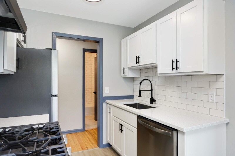 Primary Photo - 6141 Nicollet Ave