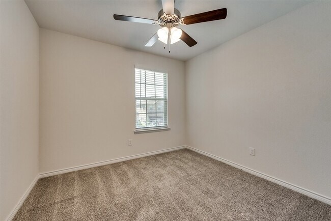 Building Photo - 2085 Tahoka Ln