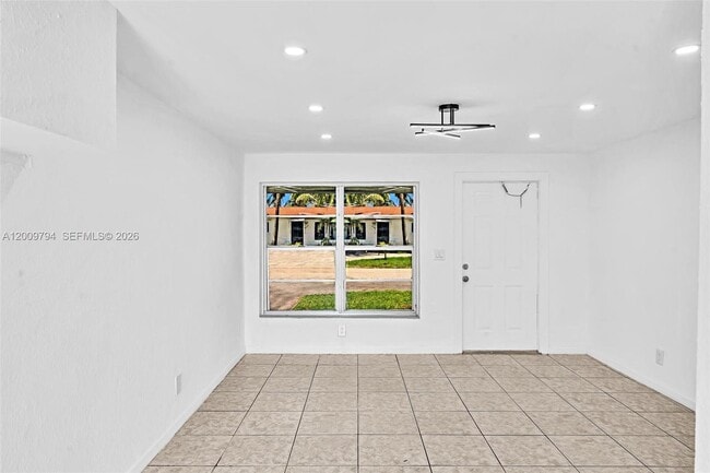 Building Photo - 4156 SW 49th Ct