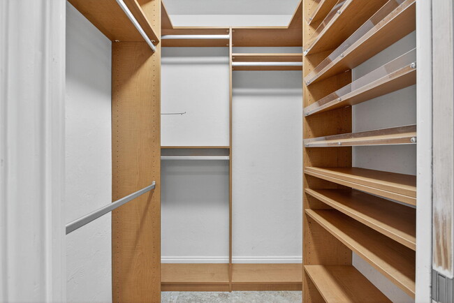 Building Photo - 2757 NE 29th Ave