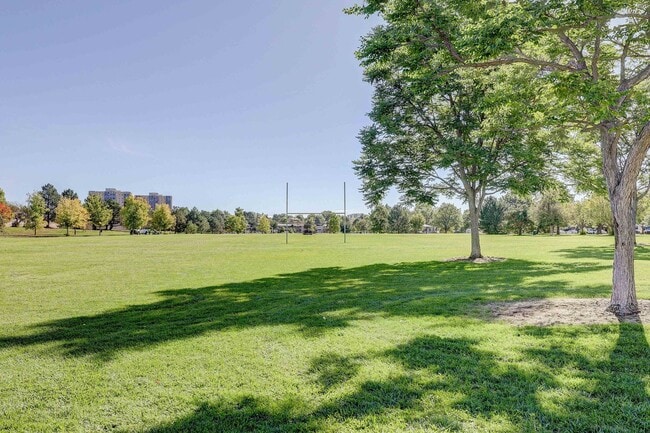 Building Photo - 3bd 2.5 bath Townhome for Rent, also on market for sale