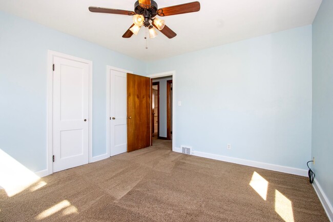 Building Photo - Four Bedroom Single-Family Home