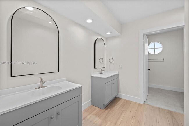 Building Photo - 9547 SW 146th Pl