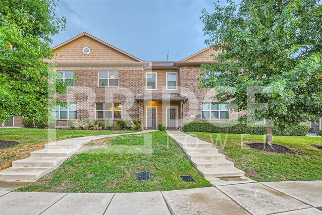 Primary Photo - 1313 Lakecrest Ln
