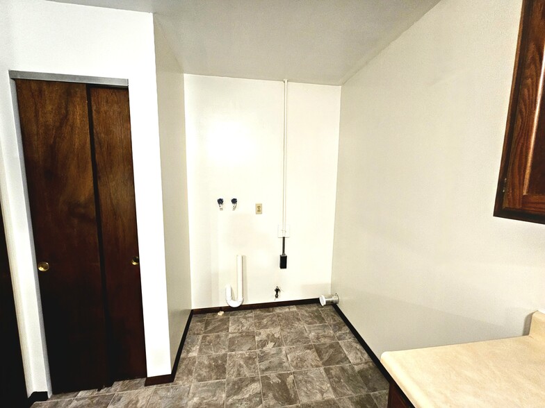 Laundry Hood-up & Storage - 292 Pine Ridge Rd