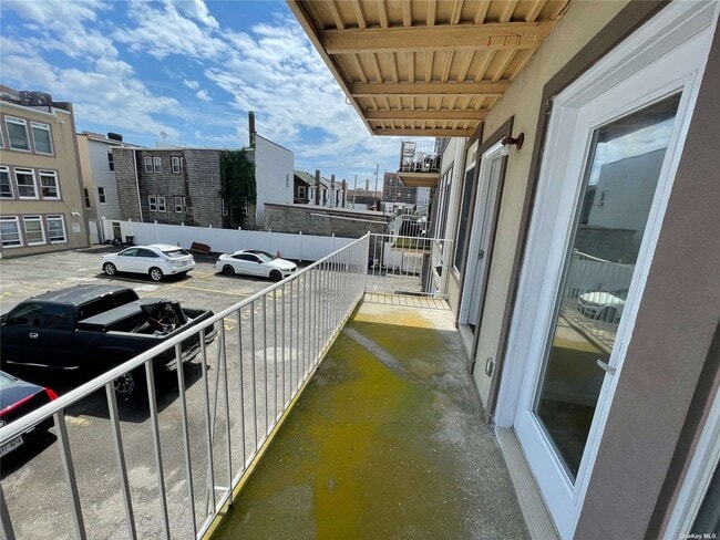 Building Photo - 220 Beach 100th St