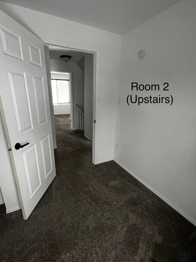 Building Photo - 313 Victoria Ave