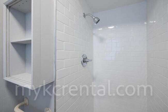 Building Photo - 17 S 17th St