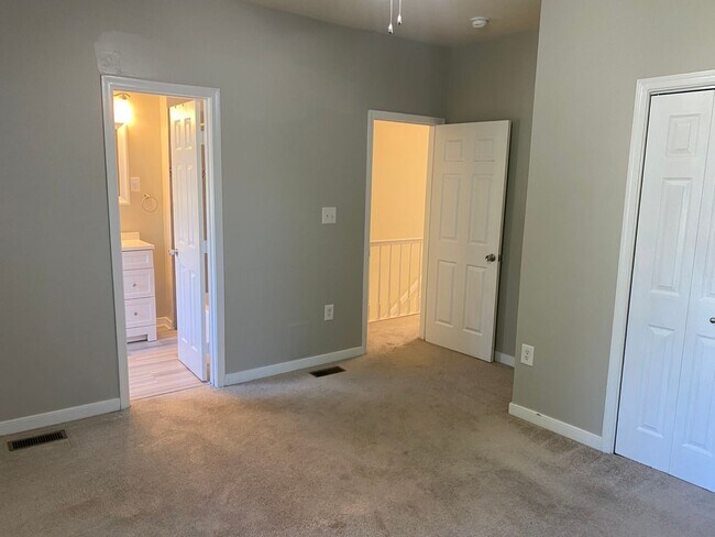 Building Photo - Quiet Cozy Northside Home for Rent