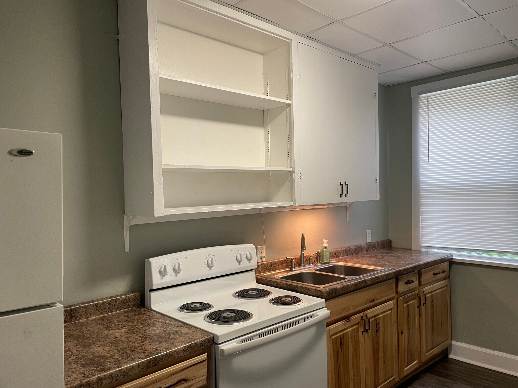 Building Photo - 1207 E 4th St