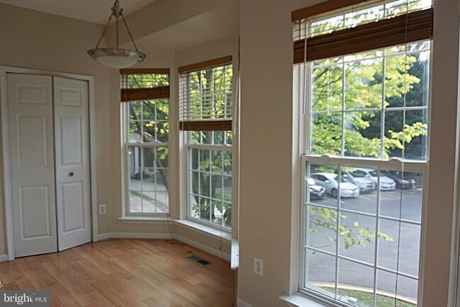 Building Photo - 20601 Duck Pond Pl