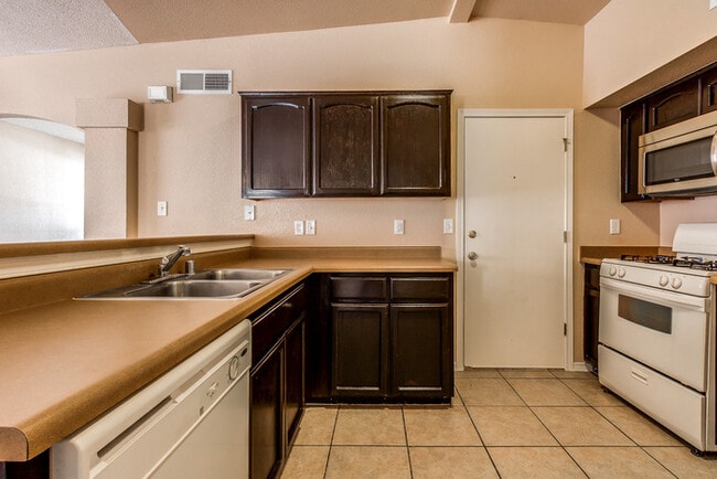 Building Photo - Home for Rent!