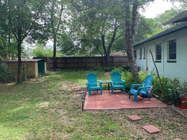 Building Photo - Three Bedroom 1.5 Bath Home in Great Location in NW Orman Leigh Estates