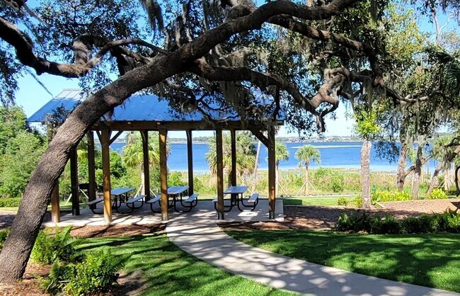 Building Photo - 17392 Bal Harbour Dr