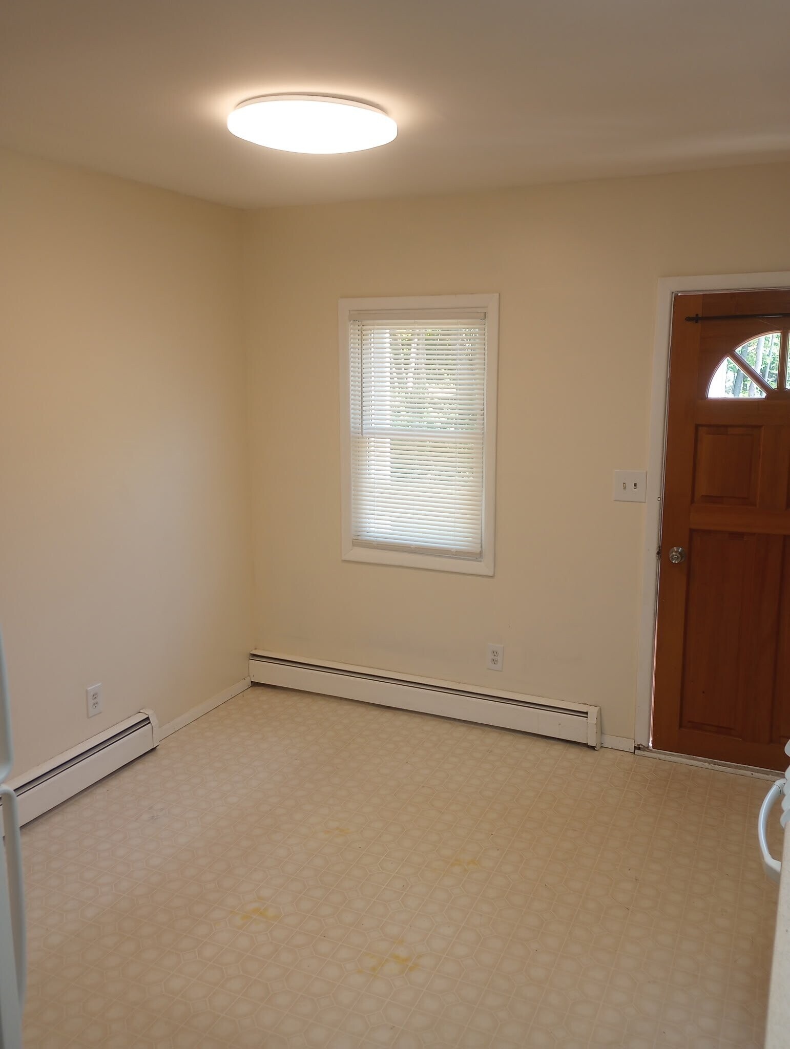 Building Photo - 58 Nestor St.