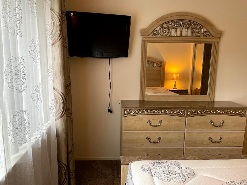 Building Photo - 8935 El Mirador Dr